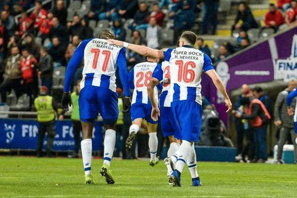 包含赛地聚焦——葡超清晨热度飙升，里昂更衣室发声，压力陡增，球队文化再被提及的词条